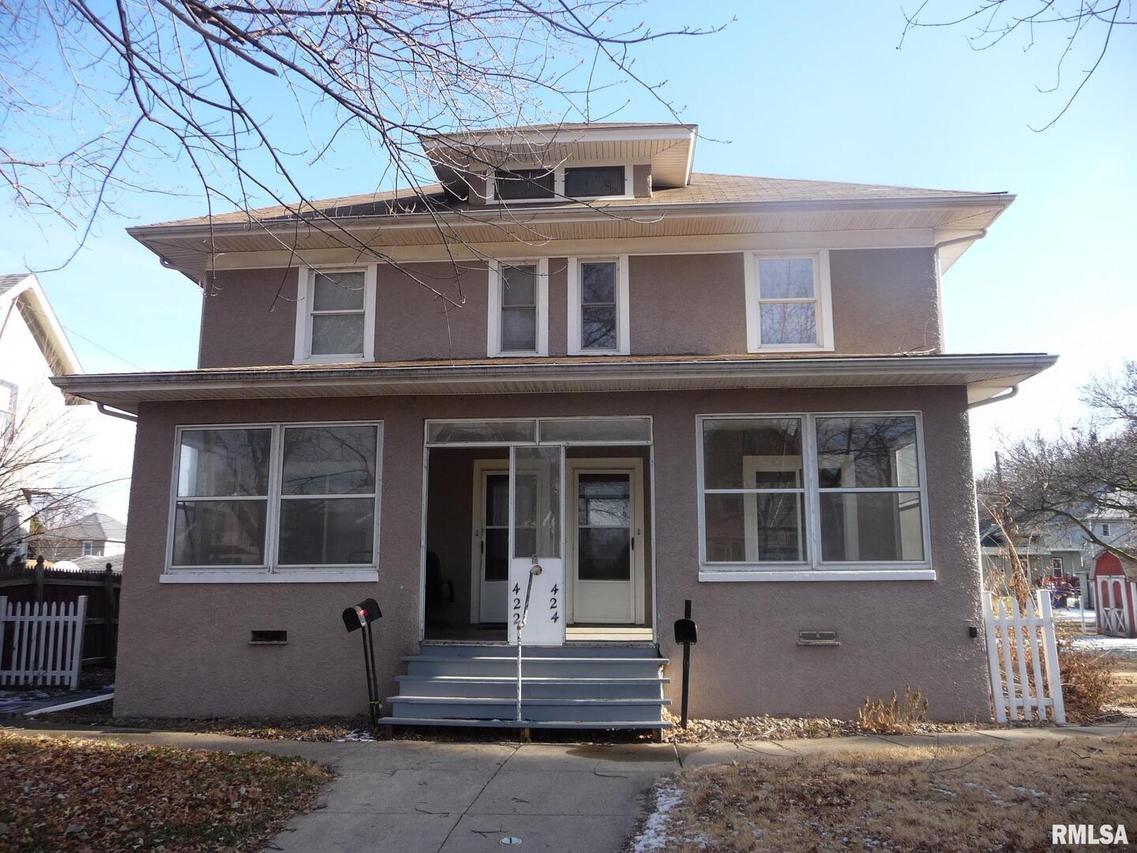 422-424 44th St., Moline, IL 61265