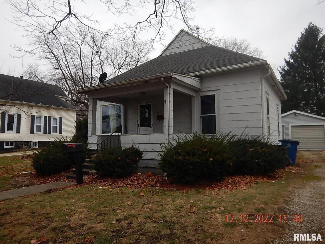 306 N 6th St., Wyoming, IL 61491