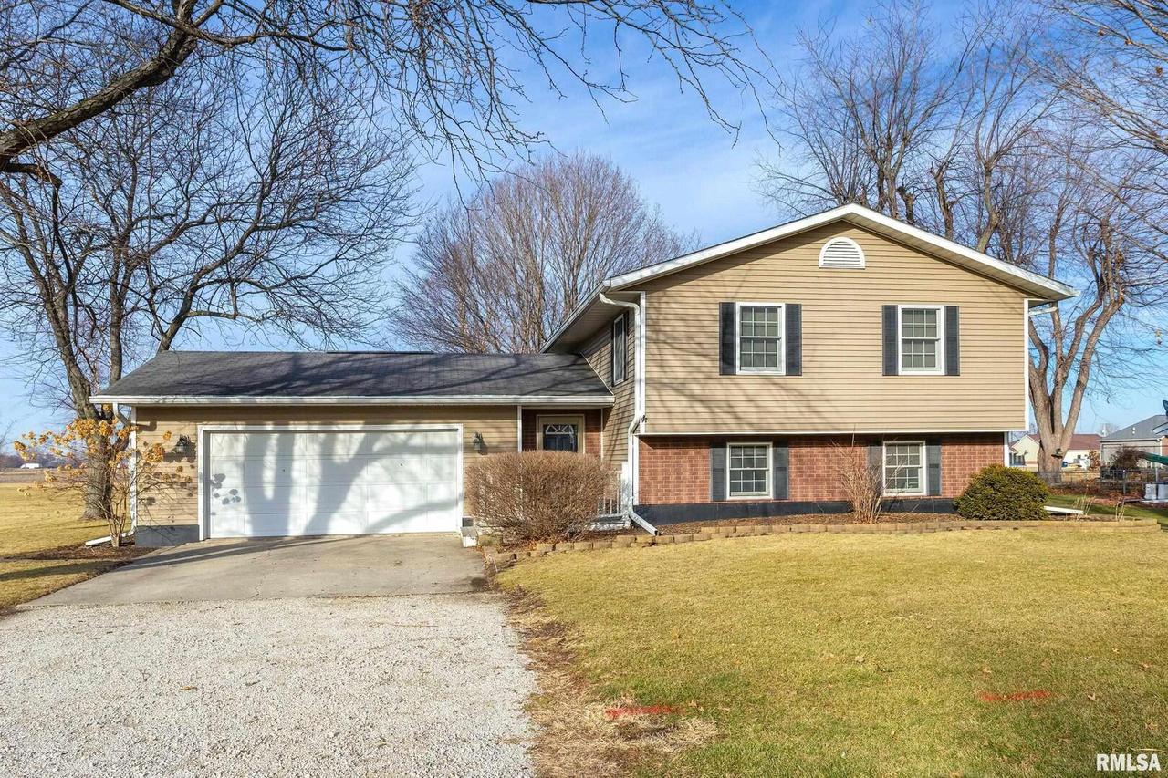 14 Pleasant View Dr., Annawan, IL 61234
