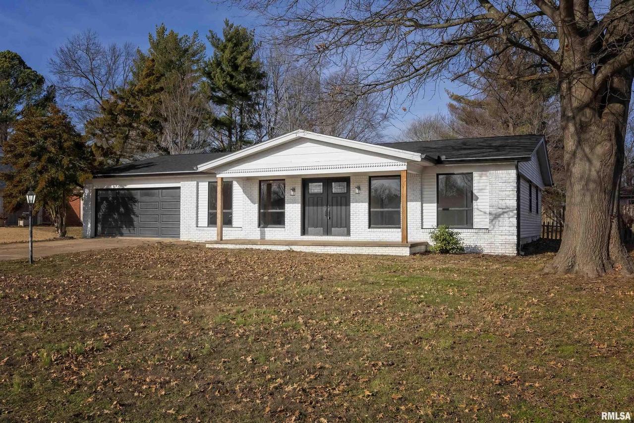 3304 Sunset Ter., Marion, IL 62959