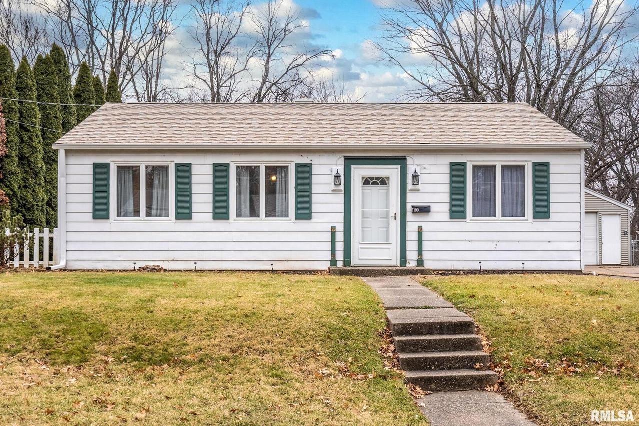 1109 37th Ct., Moline, IL 61265