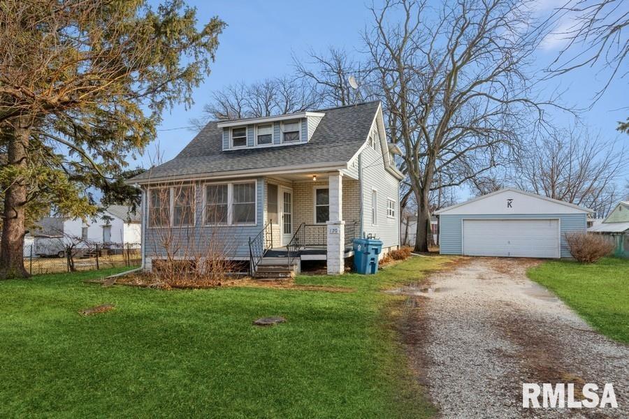 120 7th St., East Moline, IL 61244