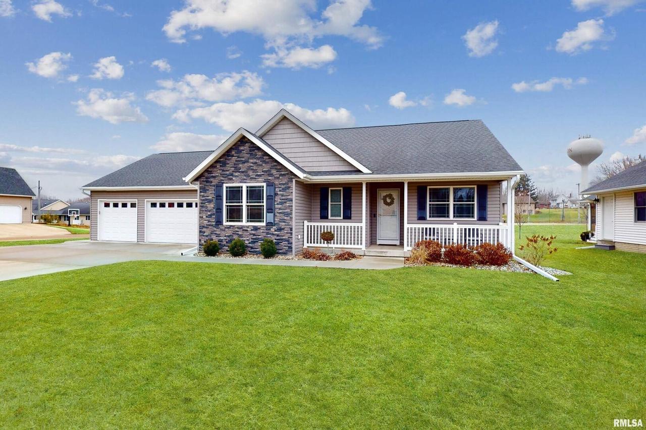 928 5th Ave., Fulton, IL 61252