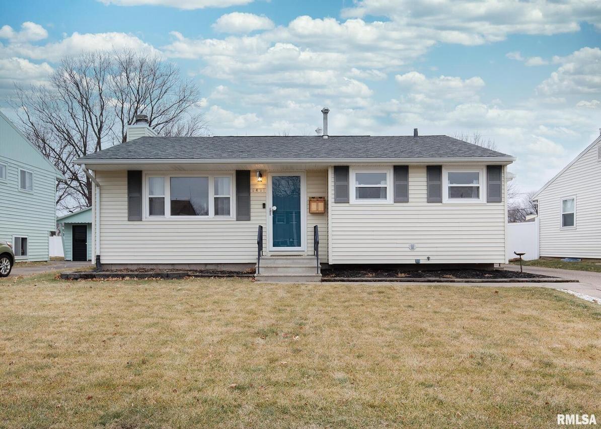 3431 3rd St. #A, East Moline, IL 61244