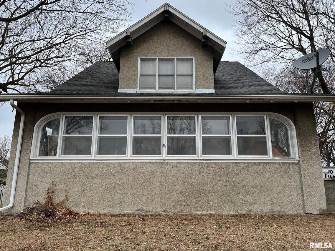 2621 31st Ave., Rock Island, IL 61201