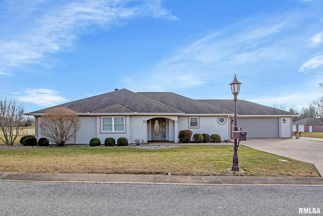 2717 Carnoustie Dr., Marion, IL 62959