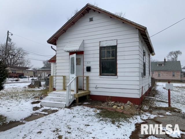 621 7th Ave., Rock Island, IL 61201