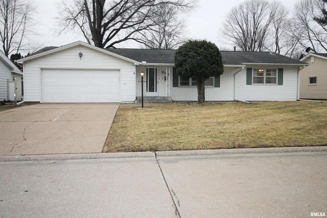 604 40th Ave., East Moline, IL 61244