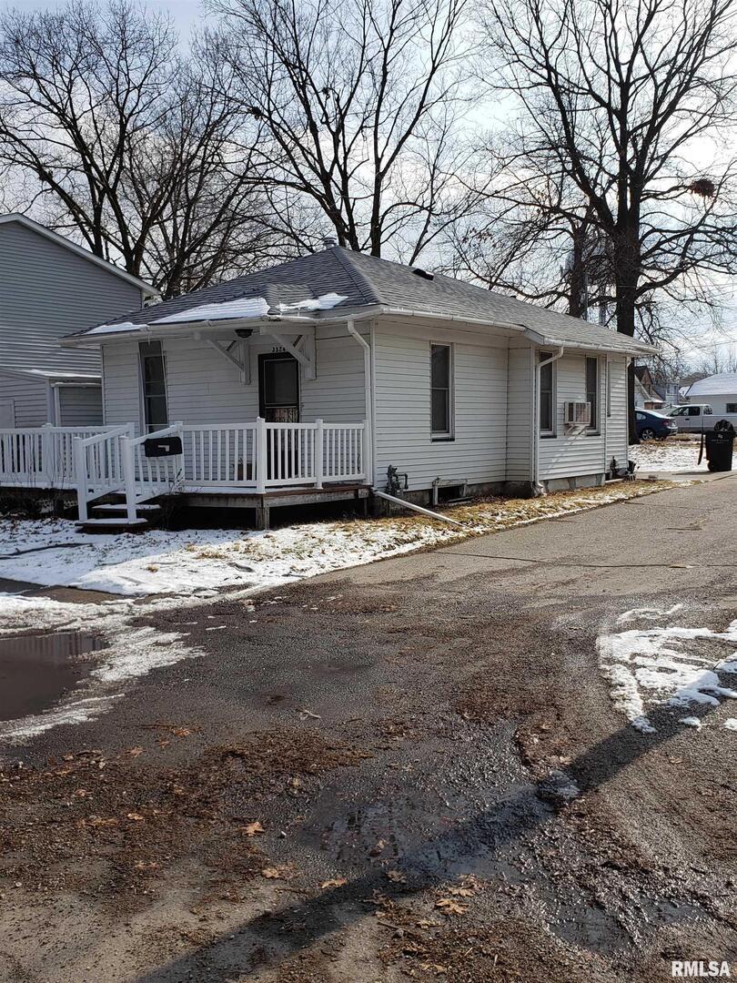 3524 12th Ave., Rock Island, IL 61201