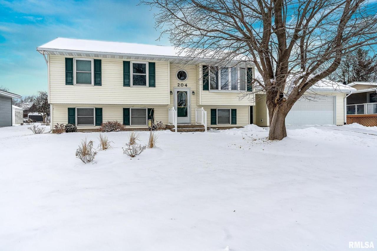 204 Baker St., Fulton, IL 61252