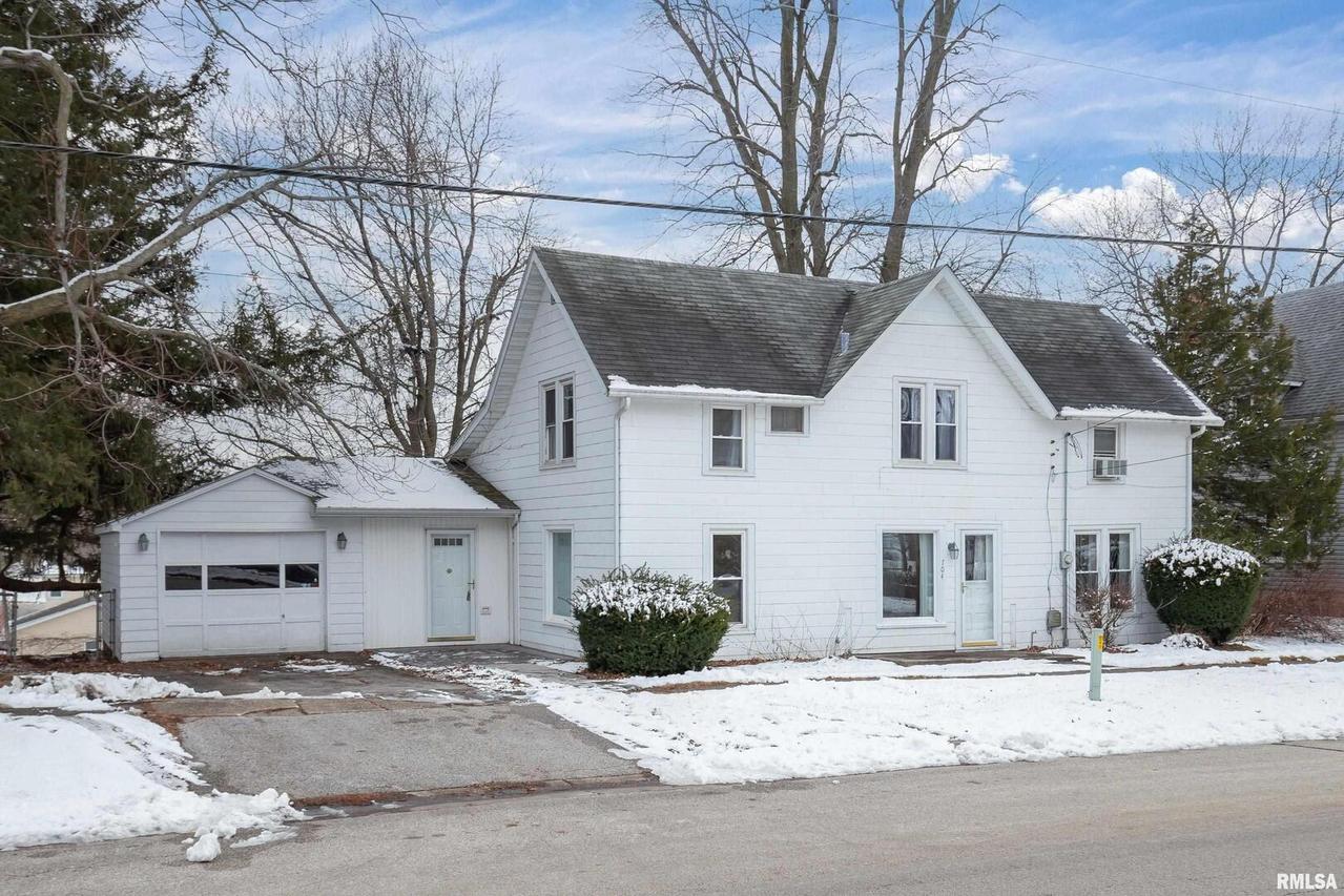 704 11th Ave., Orion, IL 61273