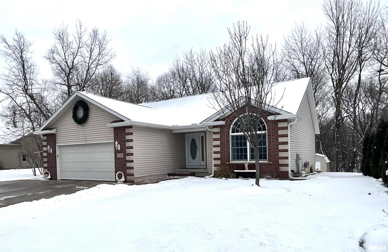 728 10th Avenue Ct., Hampton, IL 61256