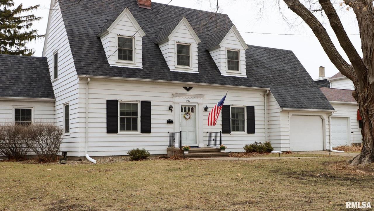 221 W Main St., Geneseo, IL 61254