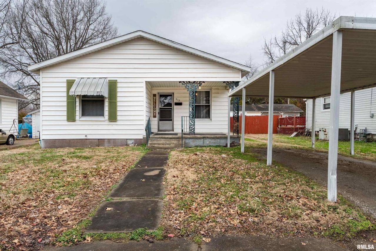 912 N 12th St., Herrin, IL 62948