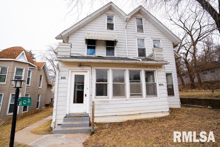 808 17th St., Moline, IL 61265