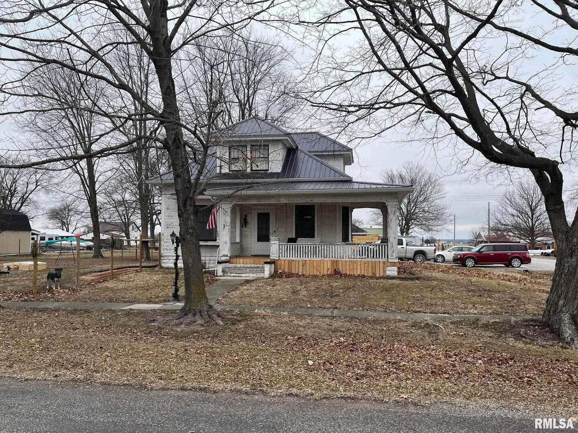 200 Houston St., Coatsburg, IL 62325