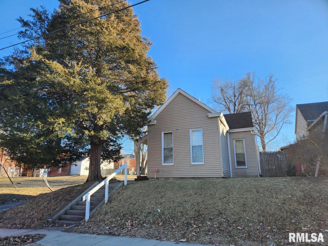 418 Chestnut St., Quincy, IL 62301