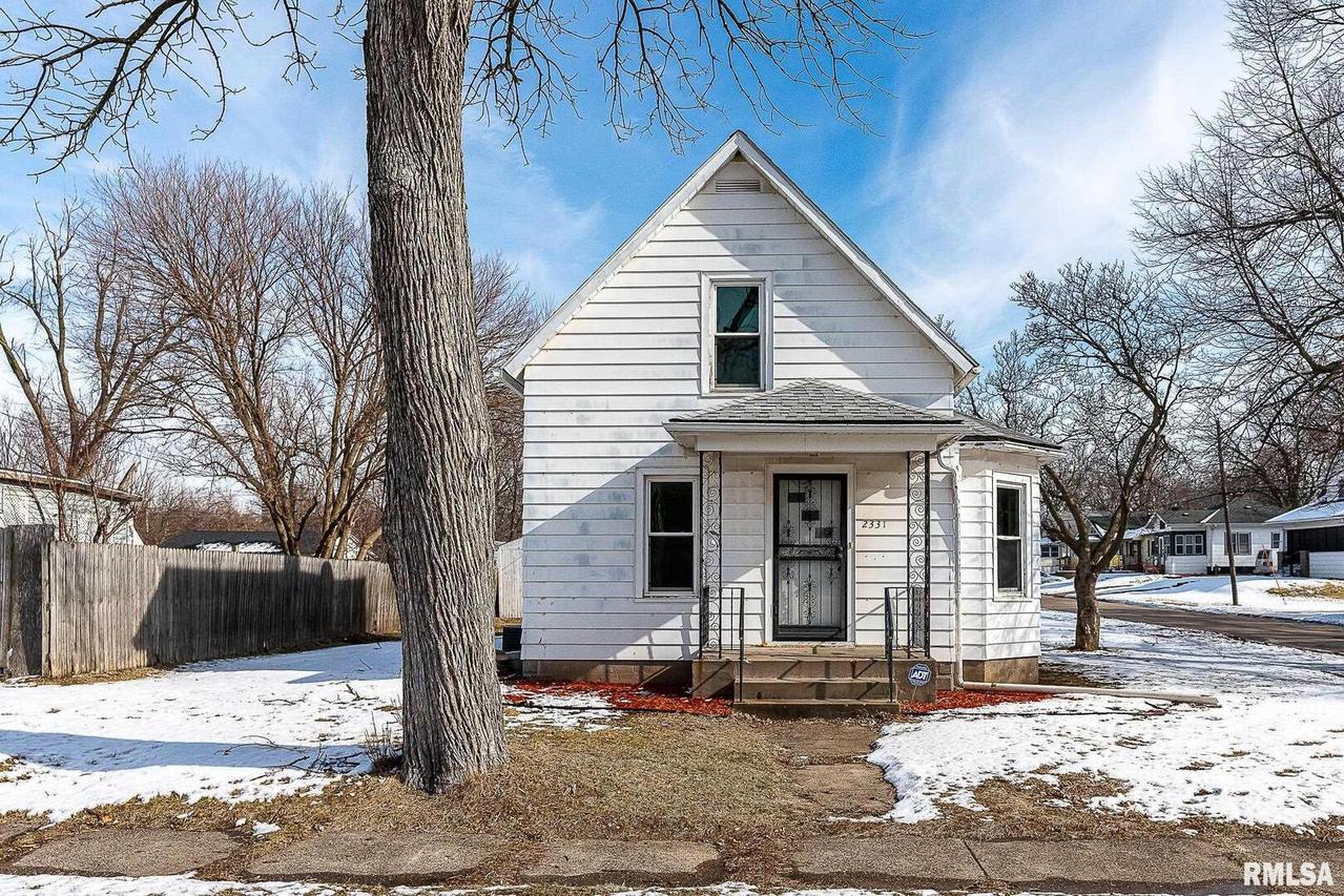 2331 7th St., Rock Island, IL 61201