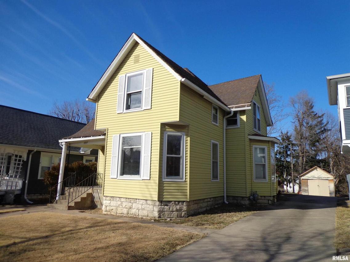 2227 Hampshire St., Quincy, IL 62301