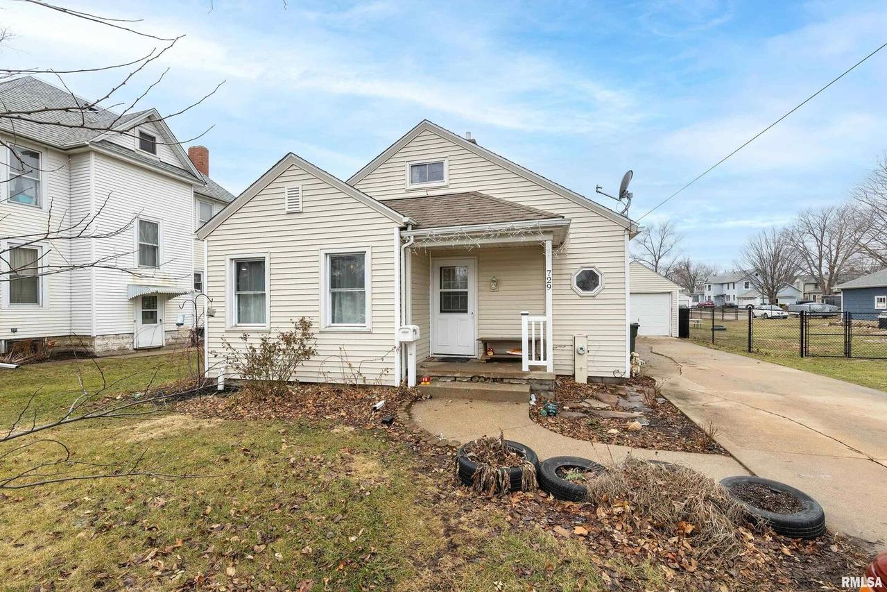 729 S Oakwood Dr., Geneseo, IL 61254