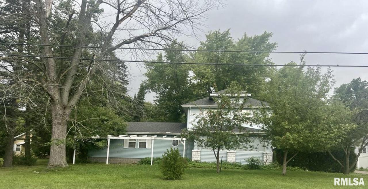 3929 32nd Ave., Moline, IL 61265