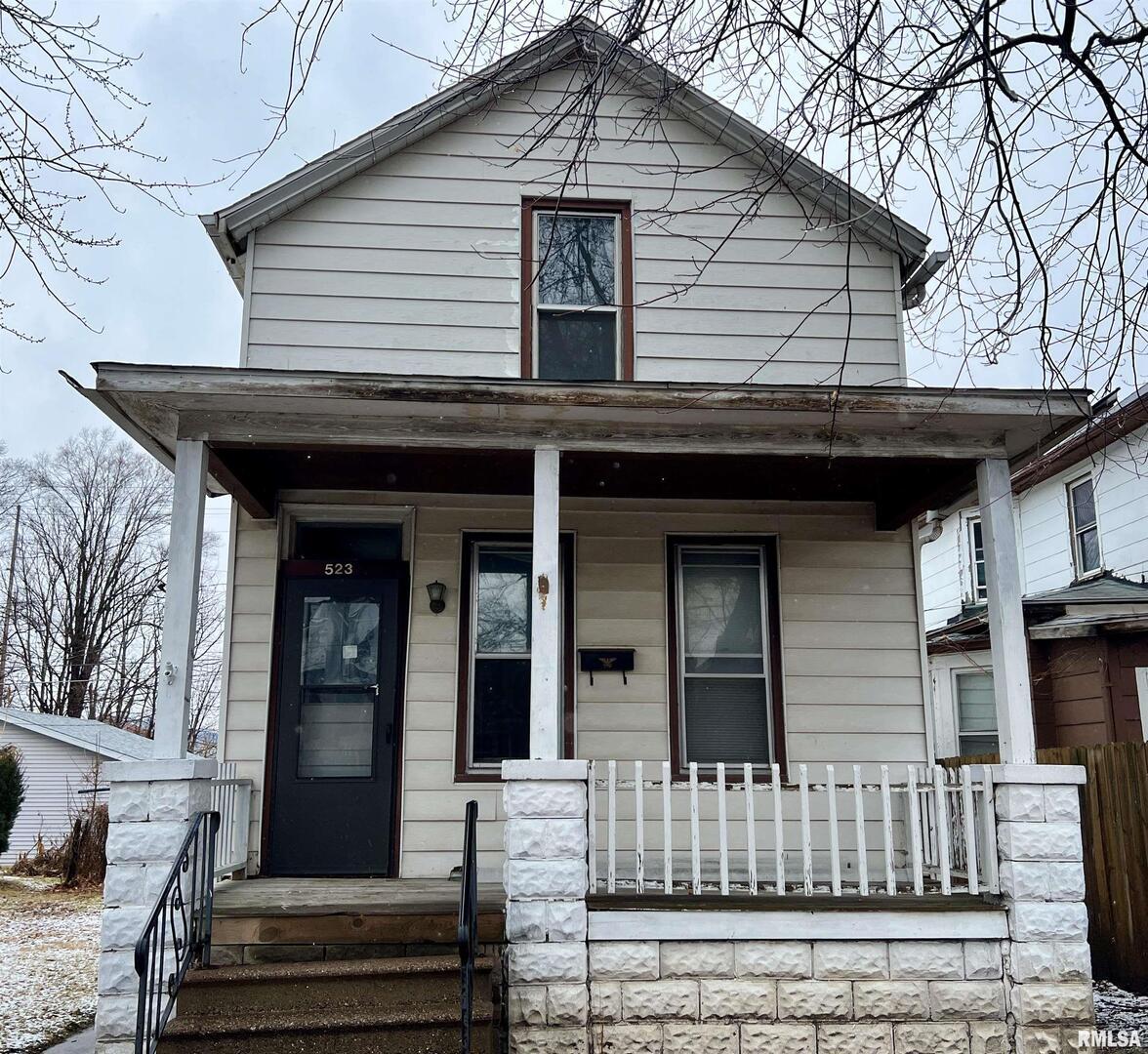 523 15th Ave., East Moline, IL 61244