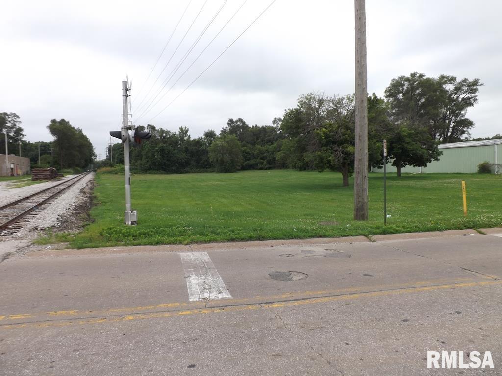 526 37th Ave., Rock Island, IL 61201