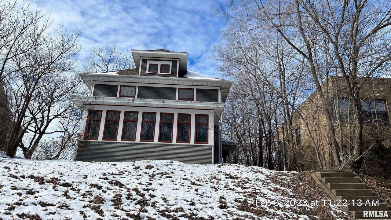 1320 20th St., Rock Island, IL 61201