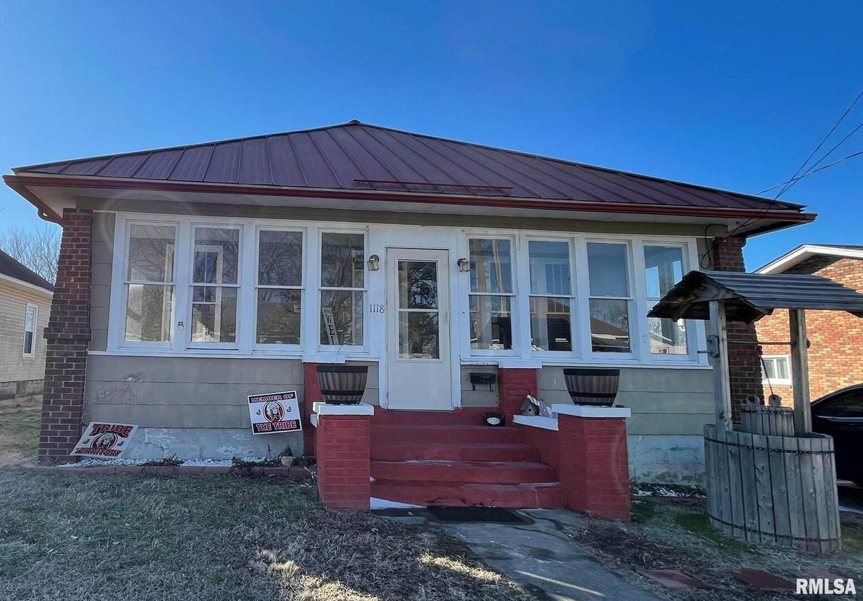 1118 Washington Ave., Johnston City, IL 62951