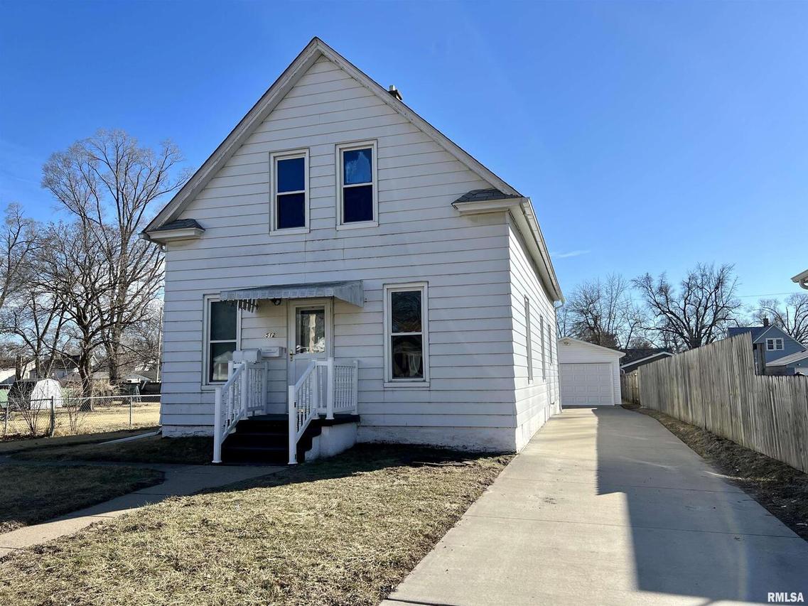 512 22nd Ave., Rock Island, IL 61201