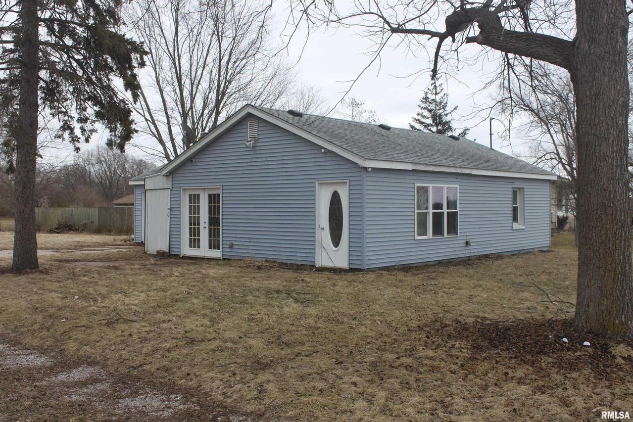 407 Jackson St., Hillsdale, IL 61257