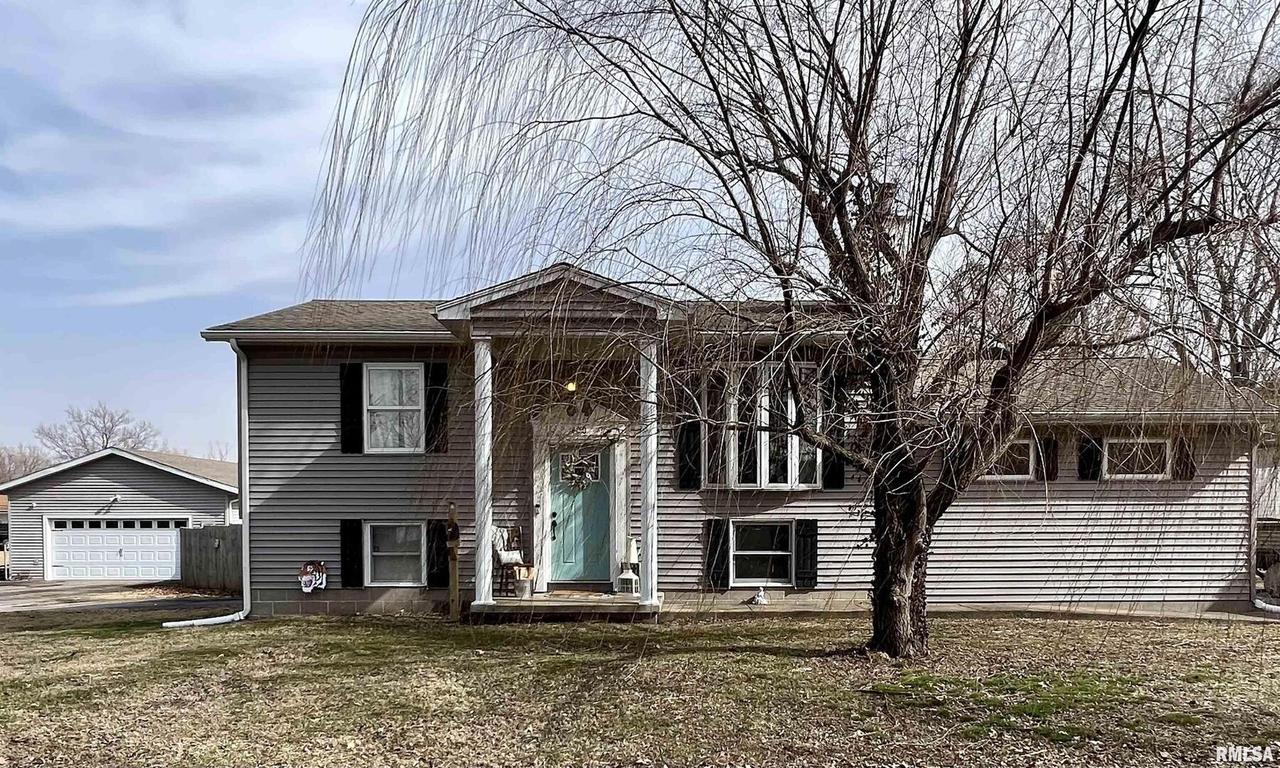 400 N 7th St., Herrin, IL 62948