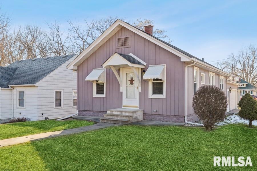 1801 32nd St., Moline, IL 61265