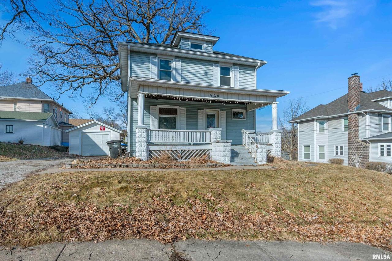 928 45th St., Rock Island, IL 61201