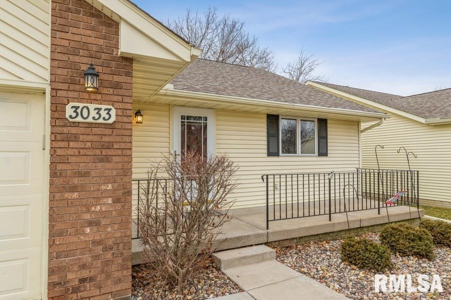 3033 55th Street Dr., Moline, IL 61265