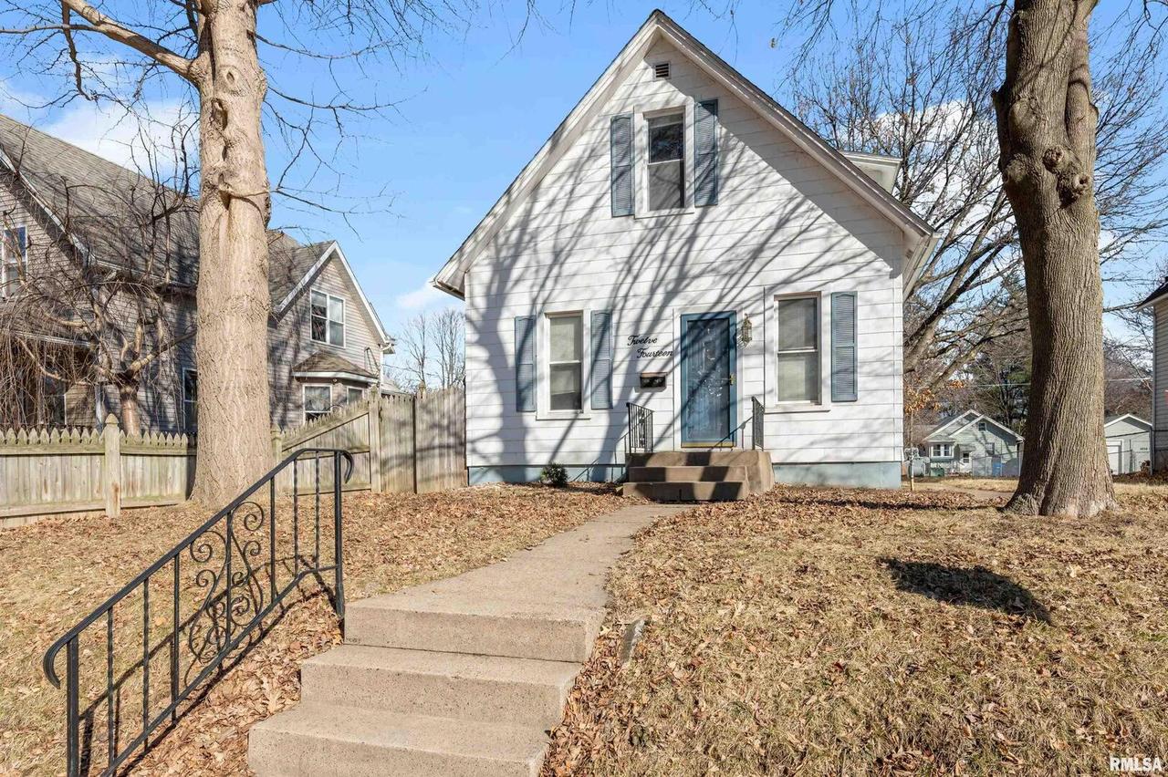 1214 3rd St. #A, Moline, IL 61265