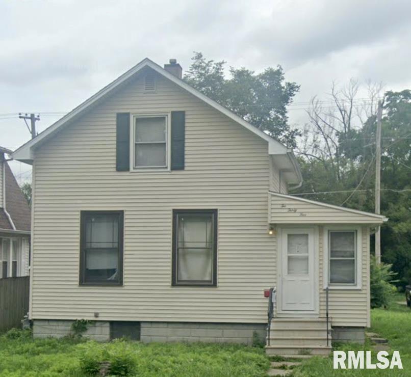 235 15th Ave., East Moline, IL 61244
