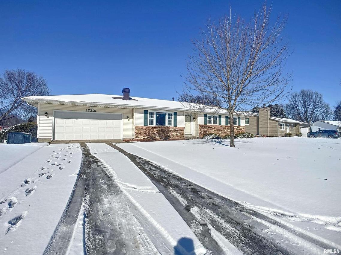 17221 40th Avenue Ct., East Moline, IL 61244