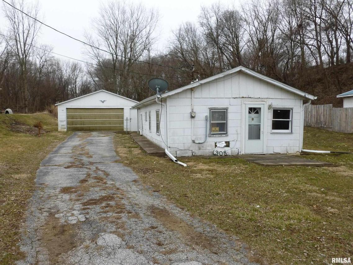 308 14th Ave., Milan, IL 61264