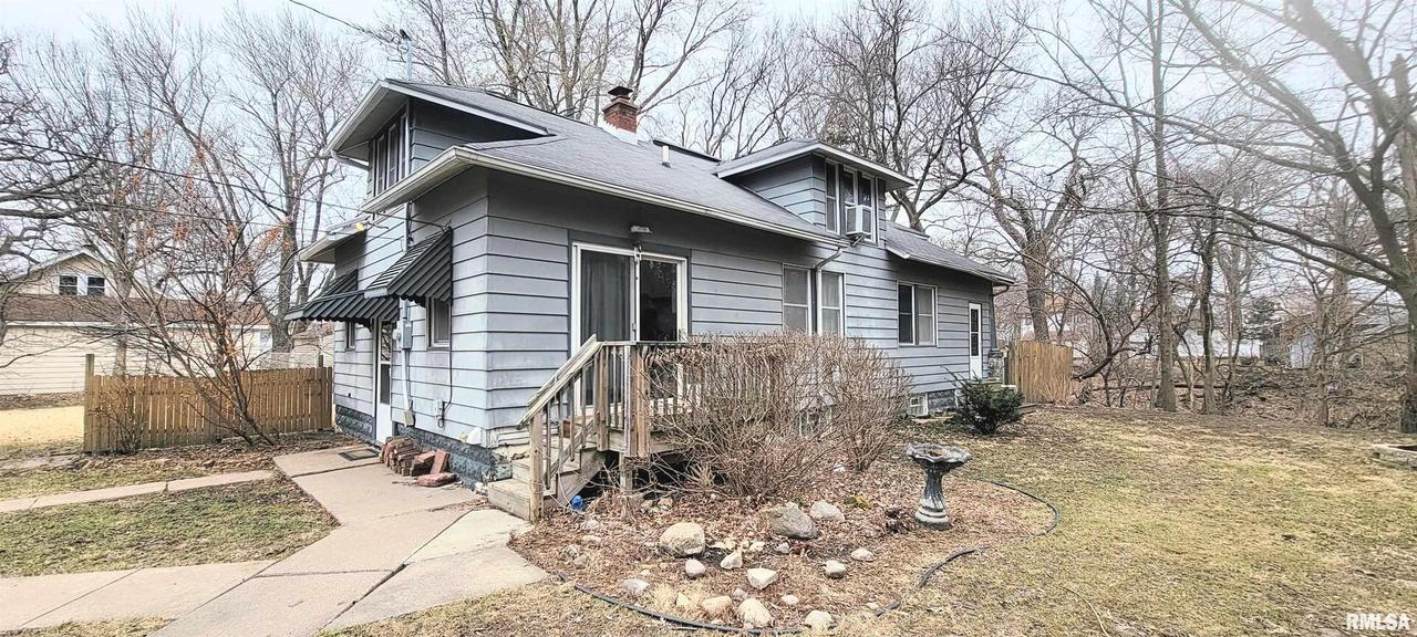 1512 27th St., Rock Island, IL 61201