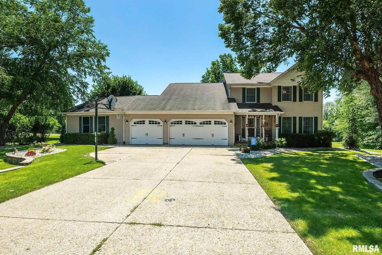 2307 Woodhaven Ln., Port Byron, IL 61275