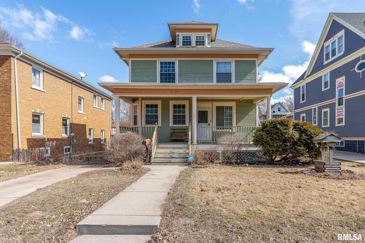 1029 20th St., Rock Island, IL 61201