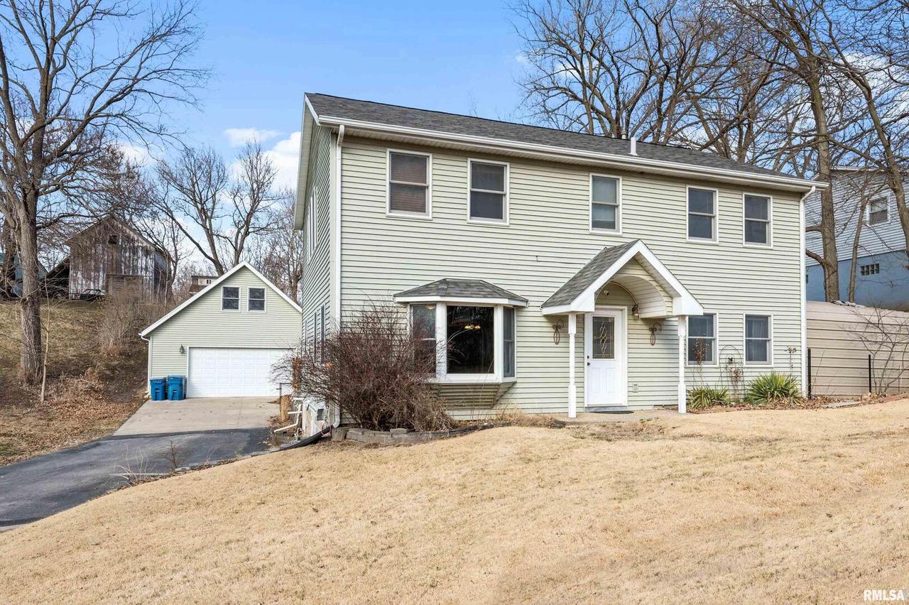 310 Cherry St., Port Byron, IL 61275