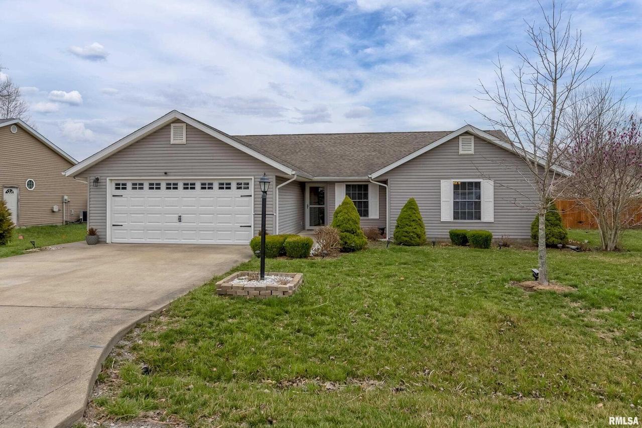 1616 Dolan Ln., Herrin, IL 62948