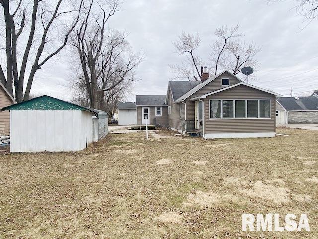 308 30th Ave., East Moline, IL 61244
