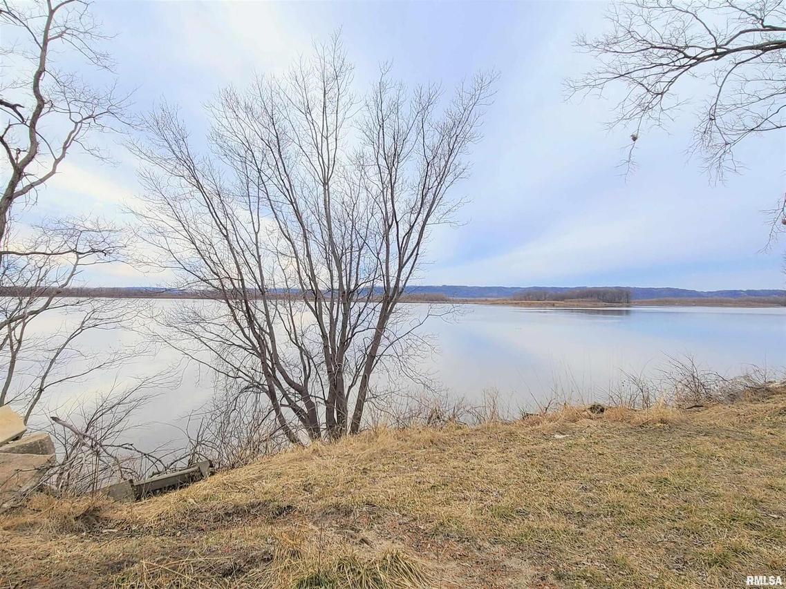 3244 Tammy Ln., Thomson, IL 61285