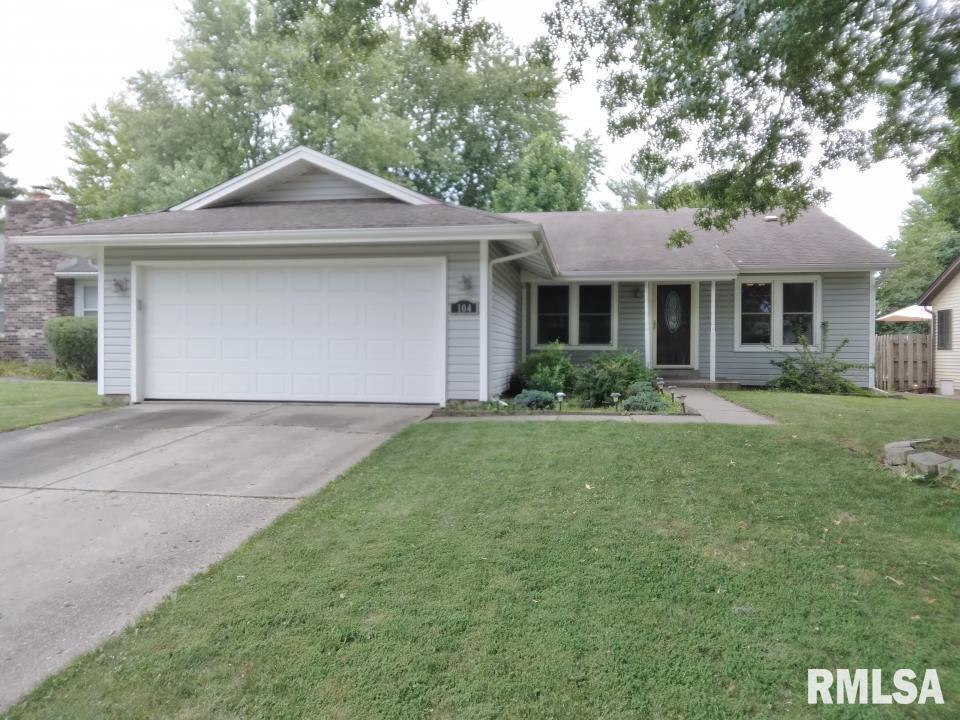 104 Westbrook Dr., Springfield, IL 62702