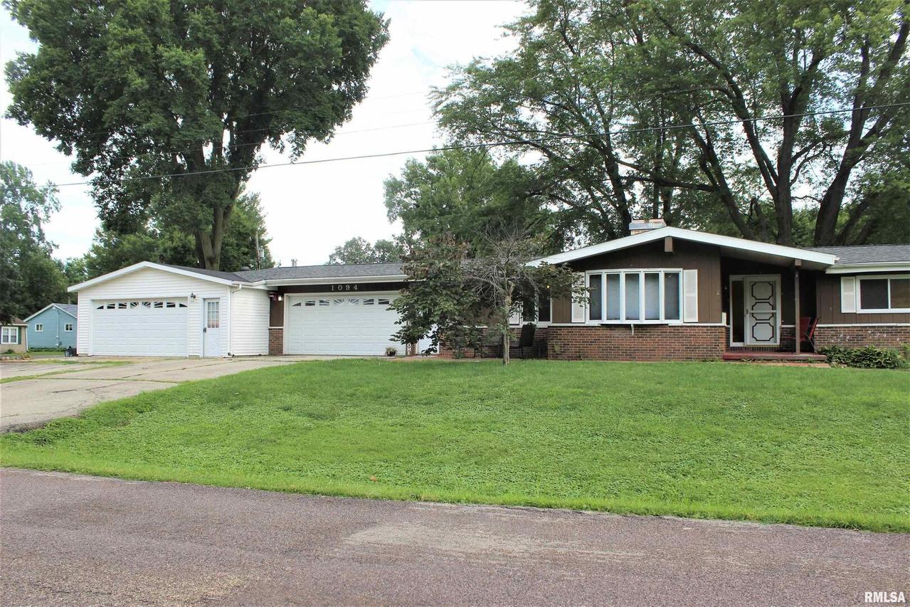 1094 Yates St., Galesburg, IL 61401