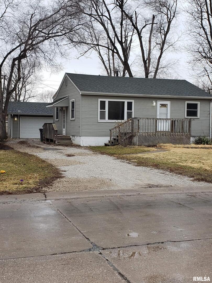 832 9th St., Milan, IL 61264