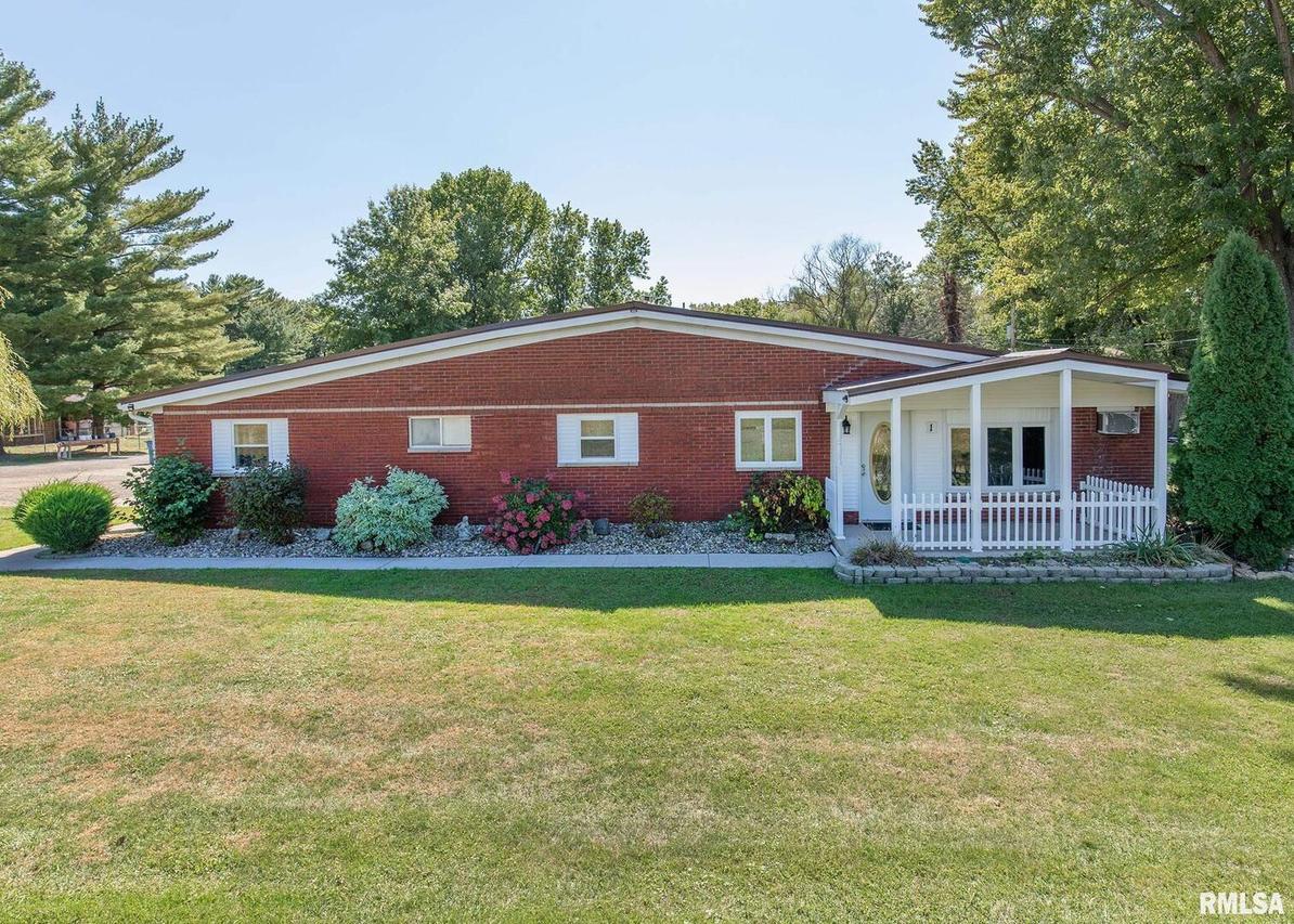 1 Pine Crest Ct., Colona, IL 61241